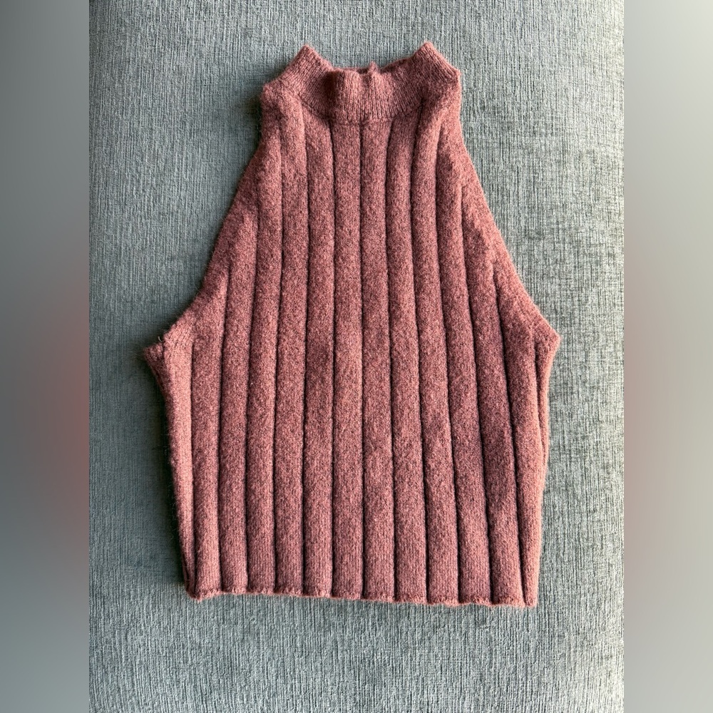 Forever 21 Ribbed Halter Top